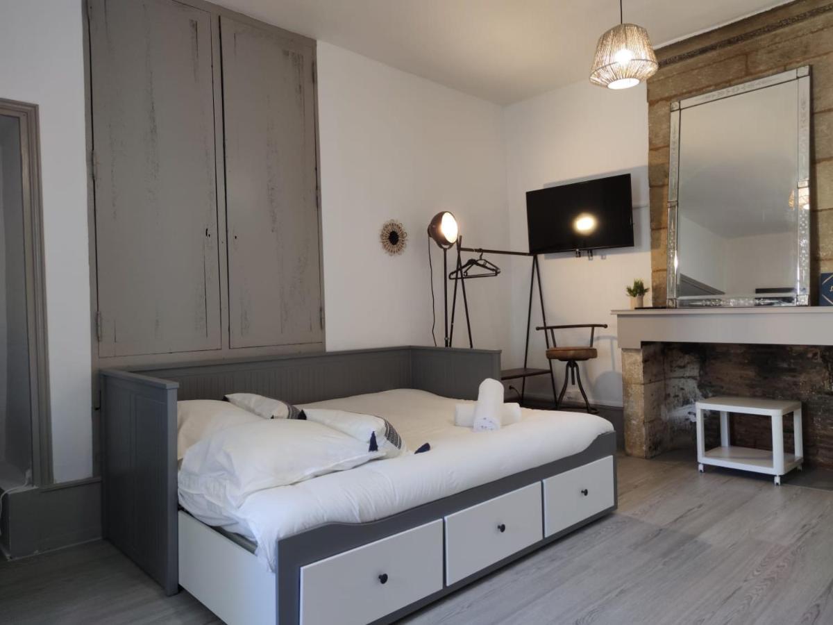*Les Studios L'Amandine* Périgueux Zewnętrze zdjęcie